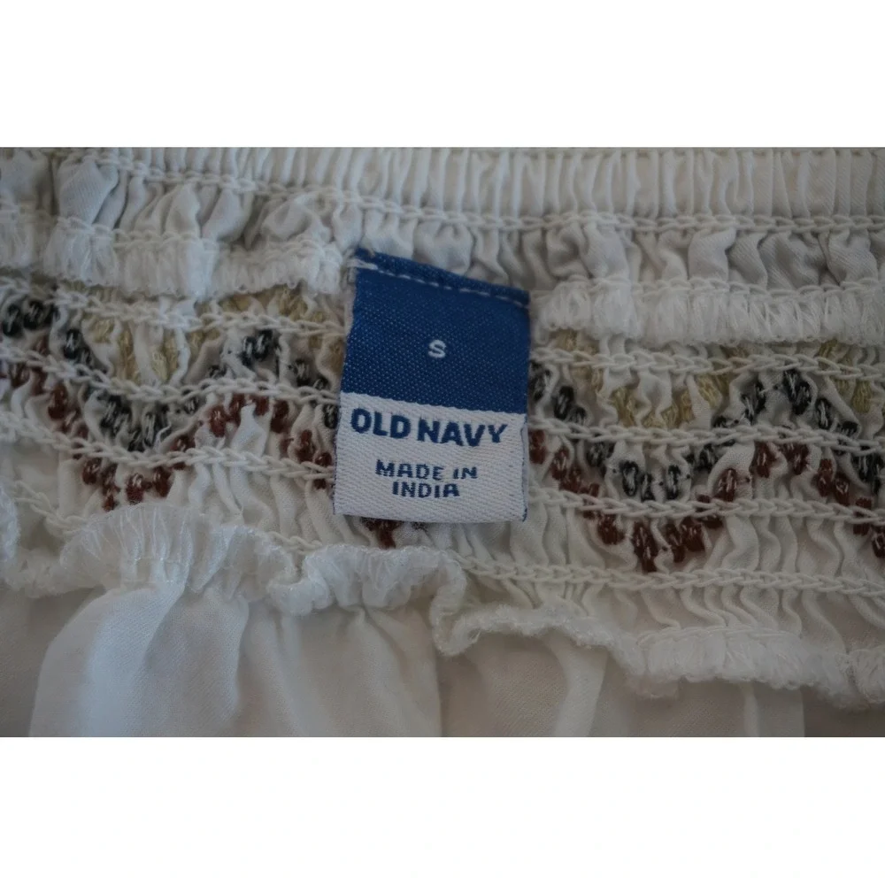 Old Navy White Cotton Embroidered Smocked Off Shoulder Peasant Blouse Small